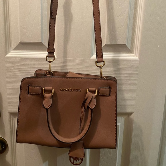 Michael Kors purse - Picture 1 of 3